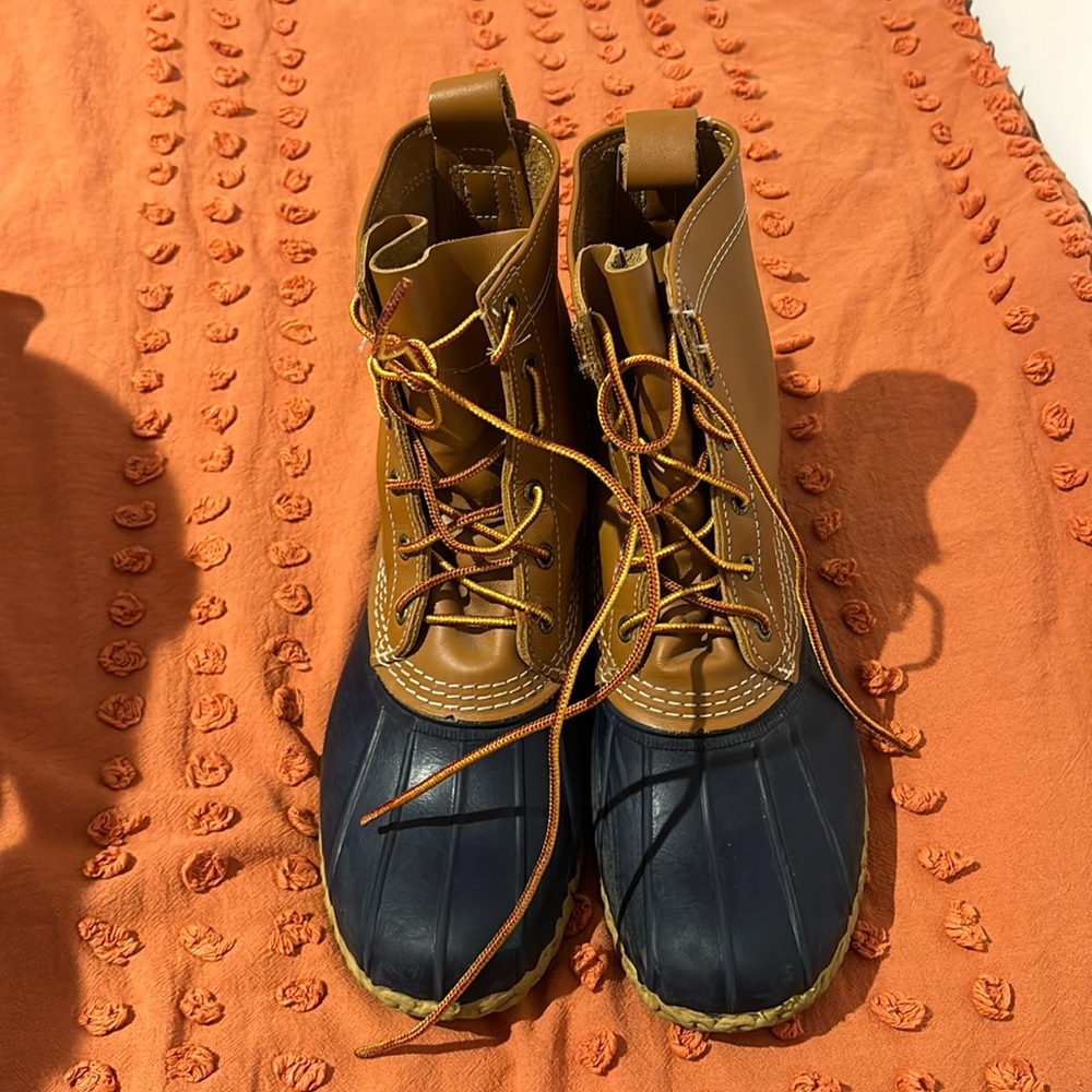 Used Bean boots by LL Bean (leather and navy blue) size 10 8 inch